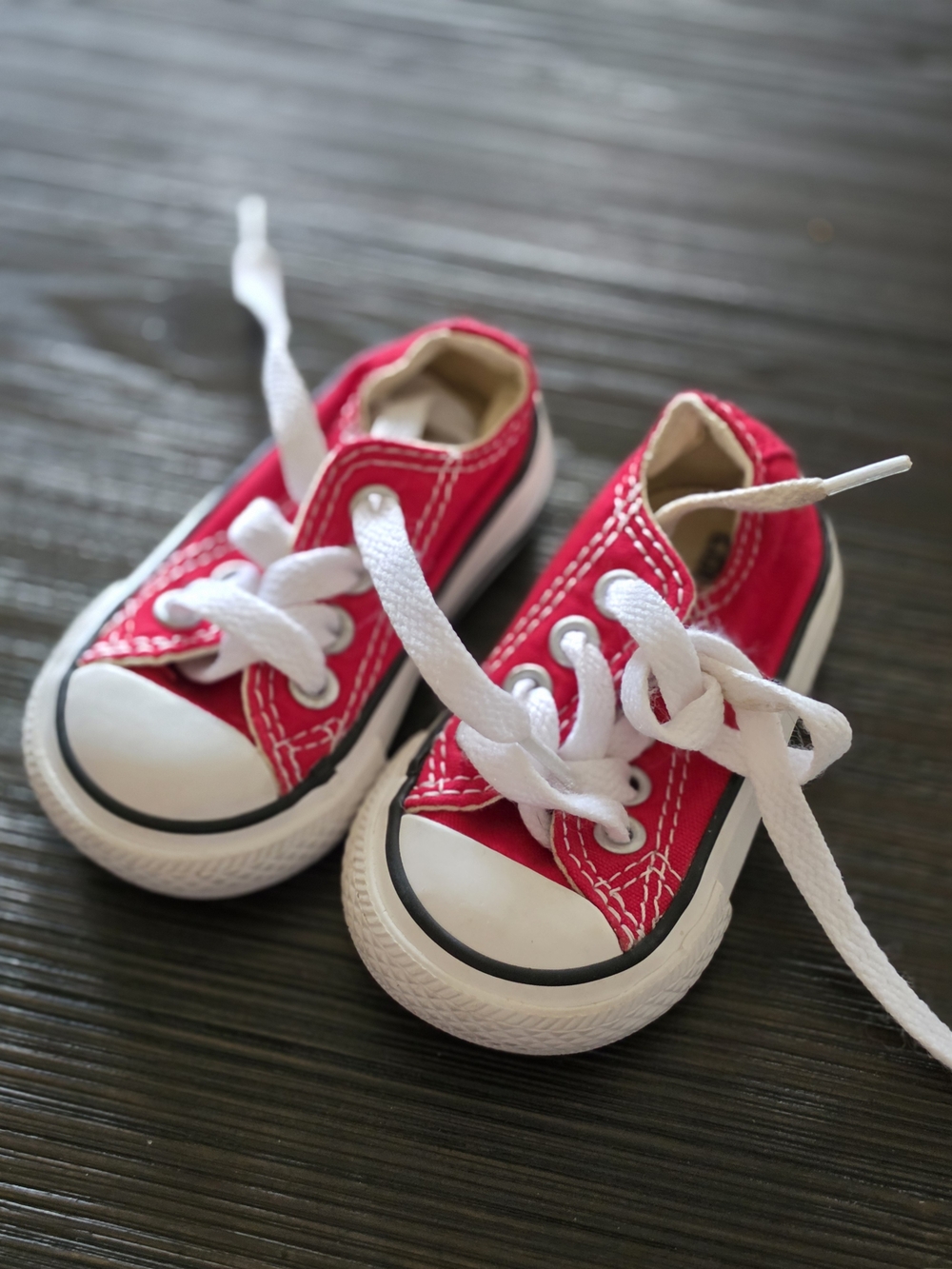 Converse Chuck Taylor All Star Kids Red & White Sneakers Like New